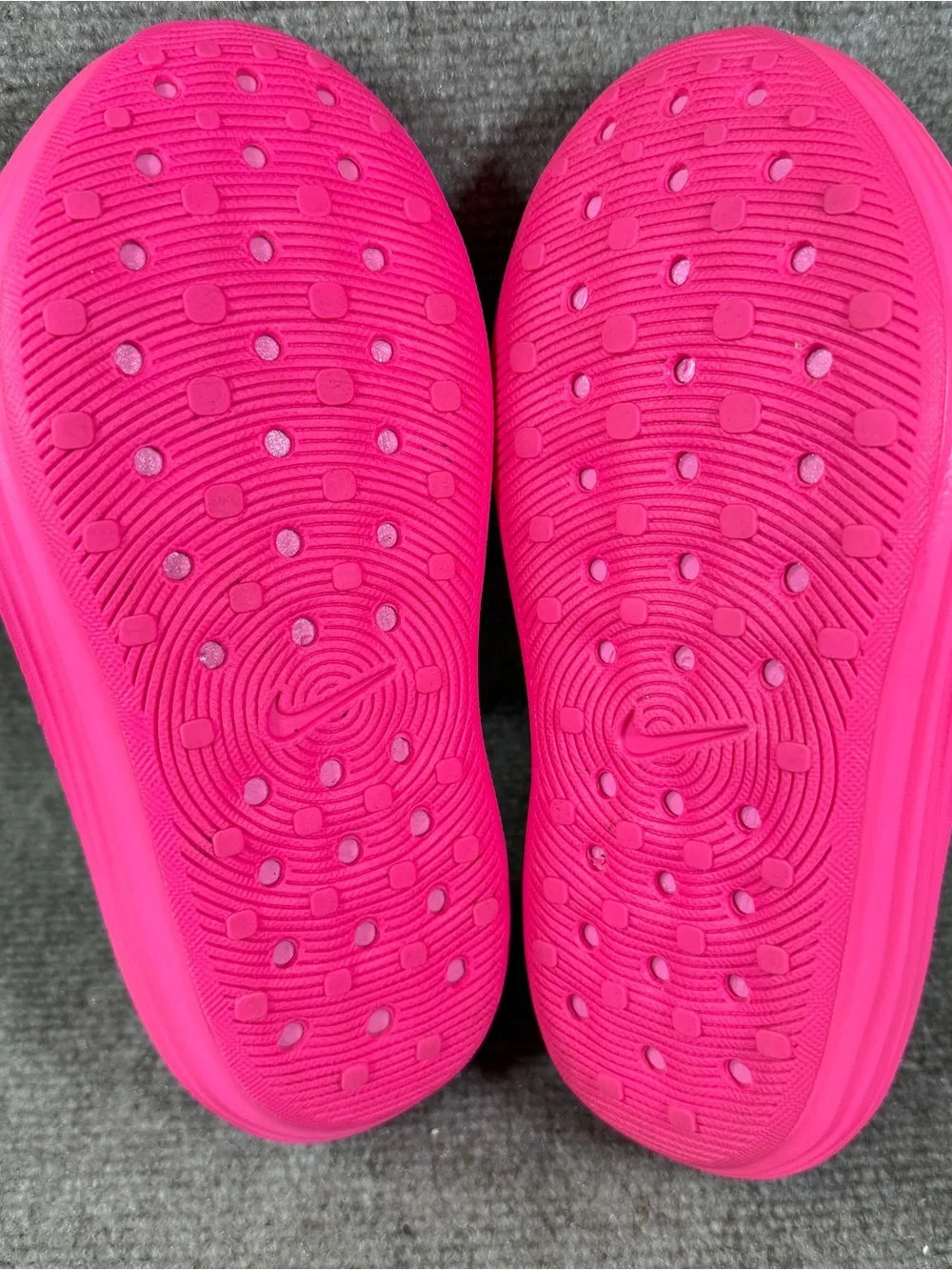 Youth Nike ReactX Rejuven8 Kids Size 5Y Hot Pink Spell Recovery Slip On Clogs